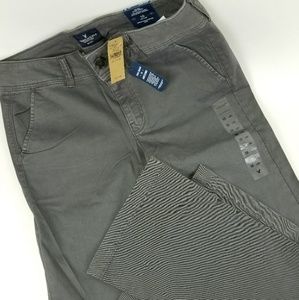 NWT AMERICAN EAGLE KHAKIS SZ 10L MID-RISE BOOTCUT